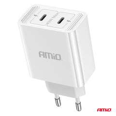 Vægoplader med to USB-C-porte set fra siden