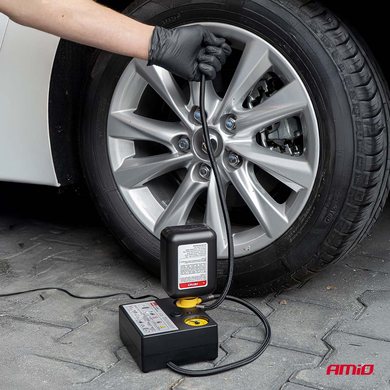 12V-kompressor för däckreparationssats