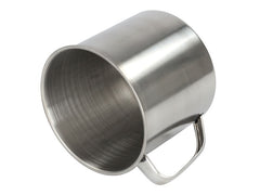Stålmugg med handtag och en kapacitet på 800 ml