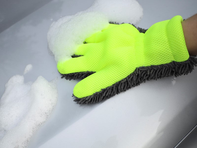 Tvättvante i mikrofiber för skonsam rengöring