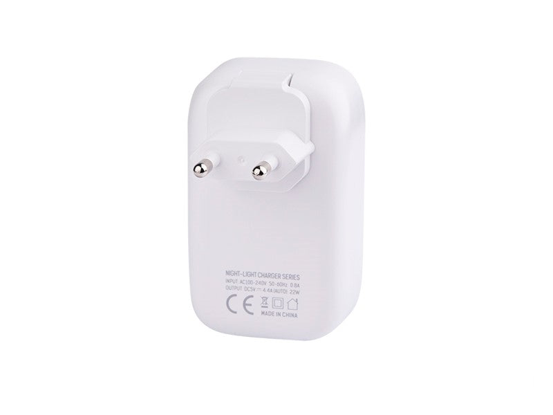 Reseladdare med 4 USB-A och touchstyrt LED-ljus