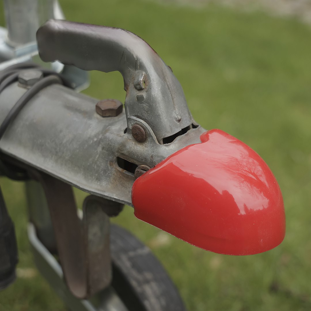 Trailer hitch cover universal i gummi från CARMOTION