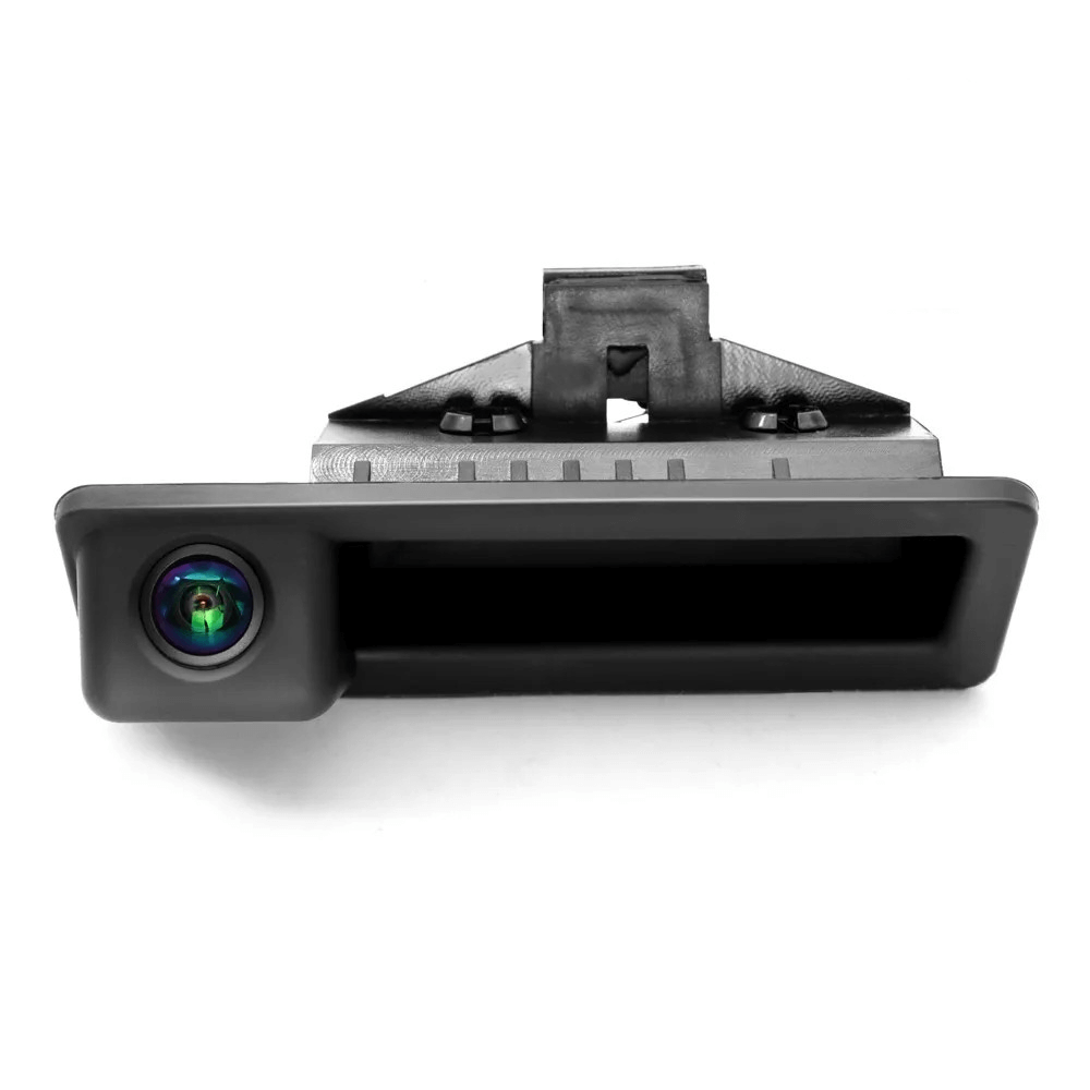 Backkamera för BMW – integrerat i bakluckehandtaget med 1080p-kvalitet och diskret design.
