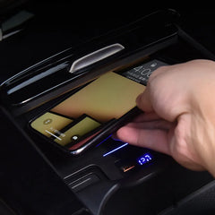 Mercedes-Benz A-Klass/GLA/GLB trådlös mobilladdare 15W med ambient belysning 